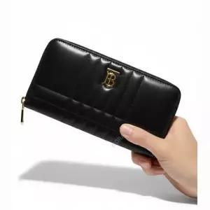 MUST IT_ Reorder Quilted Leather Lola Ziparound Wallet 8062340) 퀼팅 레더 롤라 지퍼 장지갑)