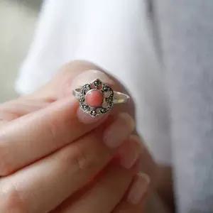 [제이로렌]바이데이지 산호 원석 탄생석 실버 반지 Br0337