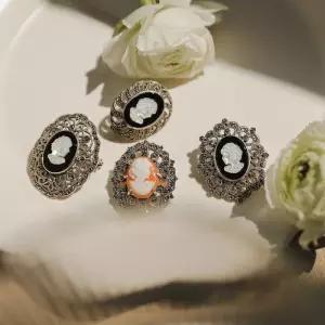 [제이로렌]바이데이지 라운드 카메오 마카사이트 실버 브로치 Bb0460