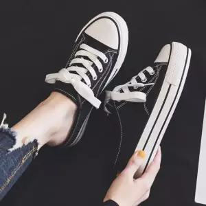 여자 2컬러 통굽 키높이 효과 뮬 스니커즈 캔버스화