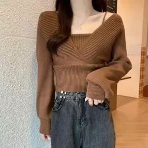 [옷은날개] 나시 브이넥 일체형 오프숄더 골지 니트 티셔츠