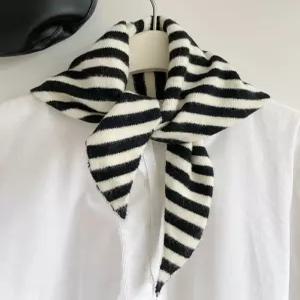 삼각 니트 머플러 스카프 다용도 따뜻한 워머 보온 넥워머