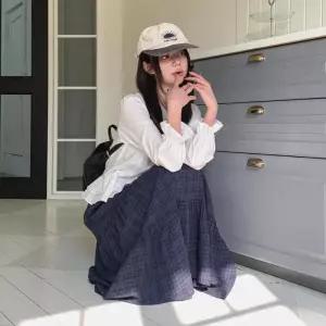 [다잇템]여성 롱 하늘하늘한 면레이온 격자 치마 밴딩 (47373937)