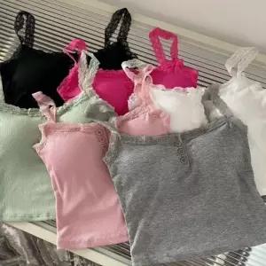 ONM 단추 민소매티셔츠 레이스