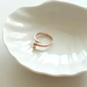 써지컬 스틸 못 반지 볼드 명품 남여 커플링 레이어드 데일리 링 선물용