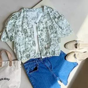 |CDH2689|쉘헷이 대학생룩 볼륨 여성 블라우스 짧은 썸머 나염_18159267_597559