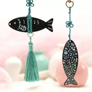 [오피스스쿨] 토단 전통매듭과 자개로 만드는 물고기 키링 1인세트 DIY 전통공예 행운의선물 문화적인 액막이명태한류 우리나라전통문화 외국인선물 자개공예 원데이수업