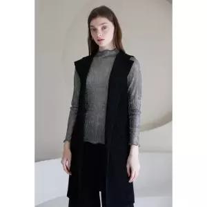 [요이츠](택가 156000원)[요이츠] 사선 플리츠 오픈 베스트_YJ03WNPVT03