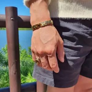 [노블른] 써지컬스틸 거북 골드 10mm 남자 자석 팔찌