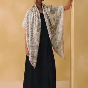 26SS 에르메스 라 누벨 카발리에르 캐시미어 스카프 140 H244273S 10 블랑