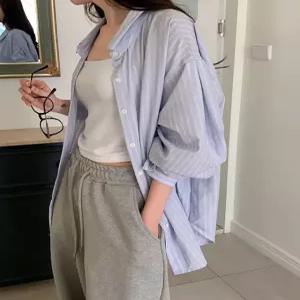 뒷모습까지 예쁜 스트라이프 루즈핏 백버튼 셔츠 86847 빅사이즈 여성의류