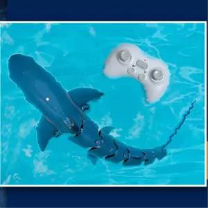 욕조 물놀이장난감 무선조종 헤엄치는 상어 돌아기 놀잇감 영아 3살 수영장