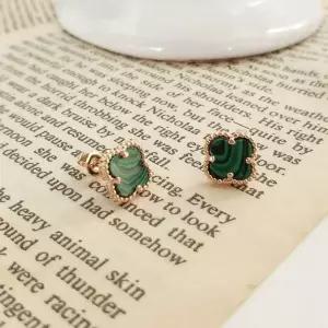 SE171 여성 유니크 장미석 클로버 심플 실버 이어링 은귀걸이 (실버