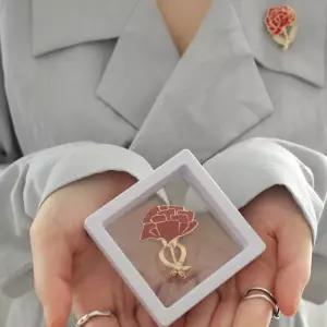 골드테 카네이션브로치 카네이션뱃지 부토니에 스승의날 미니