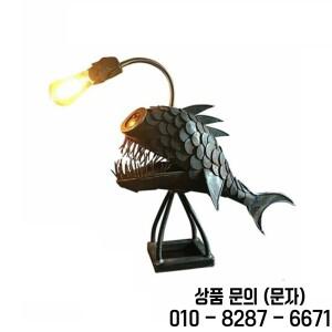 창의적인 낚시꾼 물고기 책상 램프 야간 조명 USB 금속 아트 랜턴 테이블 장식 침실 홈 선물