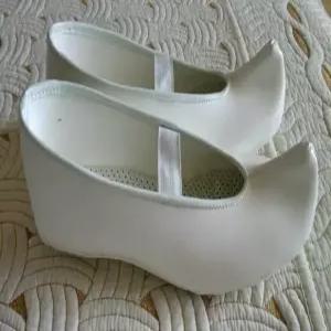 고전무용 댄스화 한국무용 키높이 3cm 신발 굽있는 둥근코 무술 댄스 의상 프리사이즈