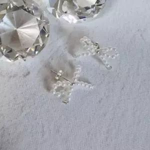 국내제작 모양 이쁜 데일리 리본 실버925 귀걸이 진주 이어링 (SILVER)