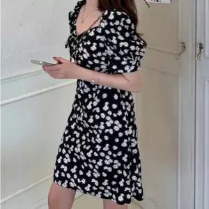 여성 여름 결혼식 하객룩 이쁜 오프숄더 미니 원피스 tLK4+1mtf