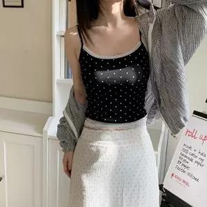 [옷자락]여자 슬림핏 기본 도트 레이스 캡내장 끈나시