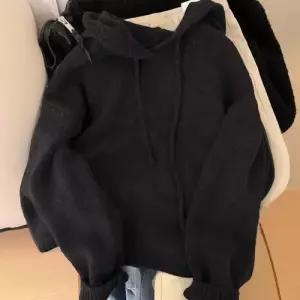 여성 블랙 하프 겨울 가을 스웨터 상의 티 맨투맨 데일룩 도톰 솔리드 카디건 후드 DAOL4