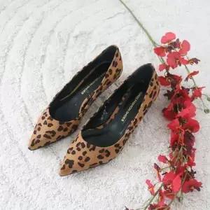 호피 스웨이드 펌프스힐 3굽 펌프스 로우힐 호피 스웨이드