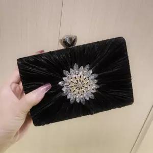 G126340_ 웨딩 연회 이브닝백 정장클러치백손가방 파티룩 정장백 보석장식 스팽글 숄더백 체인백 지갑