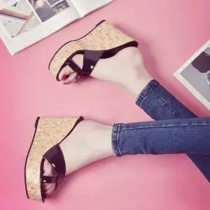 쪼리 여성 통굽 가보시 웨지 여름 샌들 8002