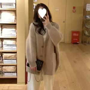 바이브모션 여성 밍크 양털 퍼 라운지 니트 롱 가디건 자켓울 루즈 겨울 겨울울 퍼가디건 브이넥