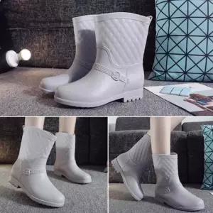인기상품 여름 장마 대비 비올때 발목 장화 패션 방수 워커 [W8974D3_260403]