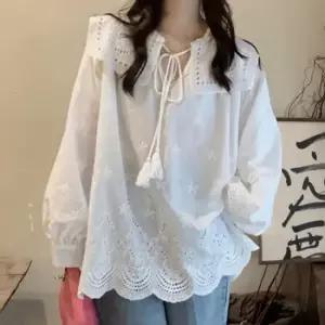 기본블라우스 여성 플라워 자수 펀칭 세일러 빅카라 긴팔 블라우스