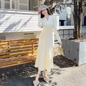 여사친 니트 원피스 봄 이너 세련도도녀 브이넥 롱스커트 프렌치 퍼프 OOTD1