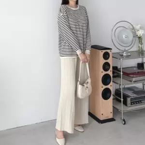 [문에이블]문에이블 스트라이프 니트 긴팔 티 와이드 허리 밴딩 팬츠 투피스 세트