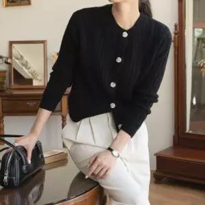 [문에이블]문에이블 캐주얼 데일리 베이직 니트 꽈배기 기본 니트 가디건
