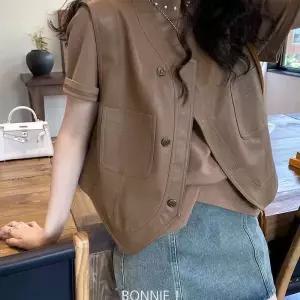 브리치 보니제이 / 라인 버튼 레더 하프 크롭 조끼 베스트 자켓1238826