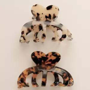 [제이로렌]제이로렌 호피 나비 한머리 올림 집게핀 H01300