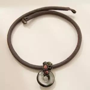 [제이로렌]바이데이지 오닉스 자개 링 실크 원석 목걸이 Bn0536R