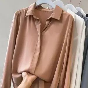 [옷은날개] 여자 데이트 룩 코디 폴리 쉬폰 블라우스 30 대 패션