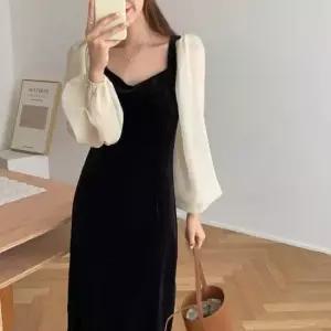 [옷은날개] 시스루 소매 벨벳 질감 롱원피스 하트넥 하객룩