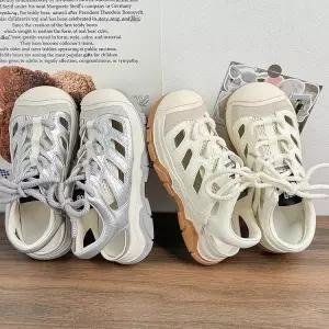 여름 캐주얼 어글리 여자스트랩 슈즈 샌들 스포츠 등산화 위에 로마 펀칭 올백 ible2