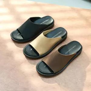 [옷자락]남자 탄탄가죽 무지컬러 오픈토 슬리퍼 뮬 샌들