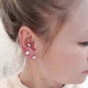 연골 이어링 6mm피어싱 큐빅 귀걸이 피어싱 큐빅귀걸이 큐빅이어링