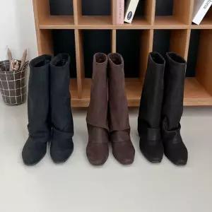 스웨이드 롱부츠 겨울 신발 스타일리쉬 통넓은부츠 미디부츠 방한부츠