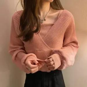 [옷은날개] 스퀘어 나시 레이어드 랩 니트 일체형 슬림핏 룩