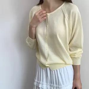 [문에이블]문에이블 여자 여름 아우터 베이직 데일리 시스루 간절기 루즈핏 긴팔 니트