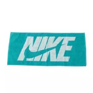 [나이키]ZQC IF0600-032 나이키 자카드 그래픽 미디엄 타월