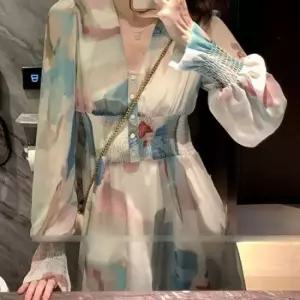 바캉스룩 느낌 나시원피스 미니원피스 쉬폰원피스 빈