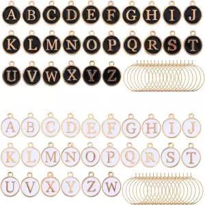 52 PCS 와인 잔 참 스템 글라스용 금속 음료 식별자 블랙 앤 화이트 레터 비즈 파티 장식용 에나멜 초기