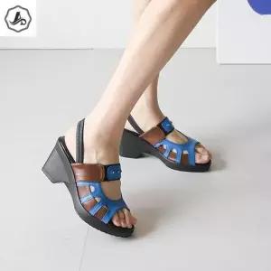 [애슬릿] 국산 밴딩 배색 스트랩 미들 웨지힐 샌들 (35833530A)