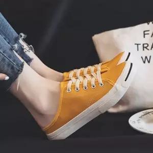 쥬얼리 운동화슬리퍼 블로퍼 캔버스화 여자뮬슬리퍼 URU7+1PbL