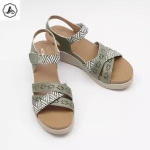 [애슬릿] 펀칭 배색 찍찍이 스트랩 웨지힐 여름 샌들 (36228919A)